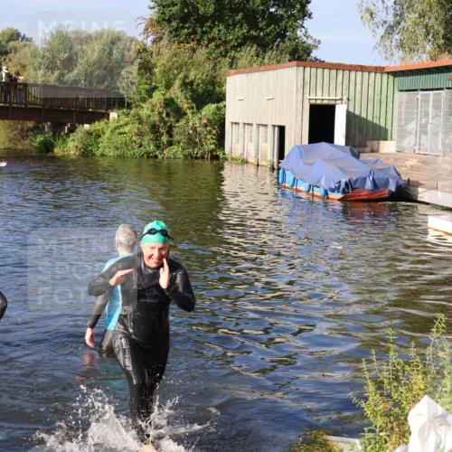 31.08.2025 - Elbe Triathlon Hamburg Luisa Fischer http://msf.ph/oto/8675158 31.08.2025 08:55:25 Schwimmen 302 meine-sportfotos.de