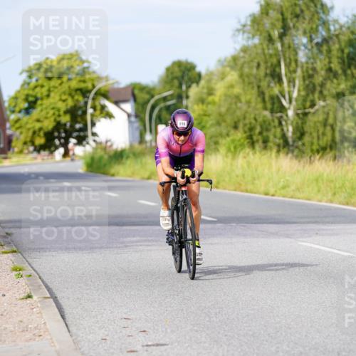 31.08.2025 - Elbe Triathlon Hamburg Michael Burmester http://msf.ph/oto/8675170 31.08.2025 10:18:31 Radfahren 918 meine-sportfotos.de