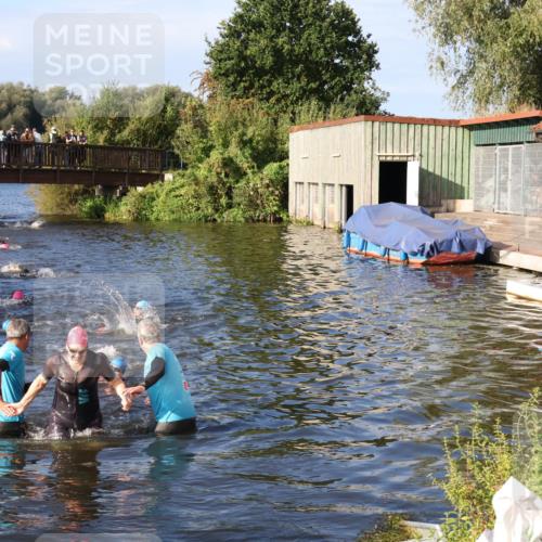 31.08.2025 - Elbe Triathlon Hamburg Luisa Fischer http://msf.ph/oto/8675182 31.08.2025 08:55:53 Schwimmen 304, 468 meine-sportfotos.de