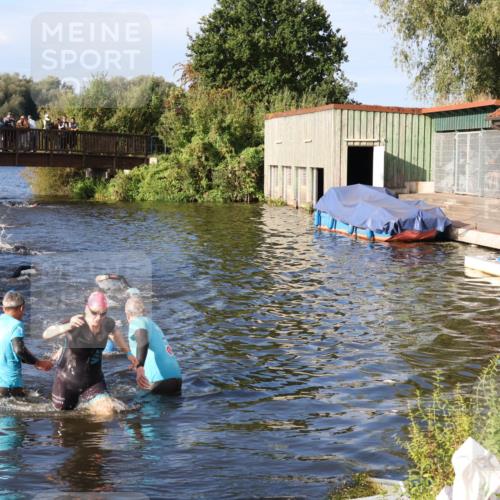 31.08.2025 - Elbe Triathlon Hamburg Luisa Fischer http://msf.ph/oto/8675183 31.08.2025 08:55:53 Schwimmen 304, 468 meine-sportfotos.de