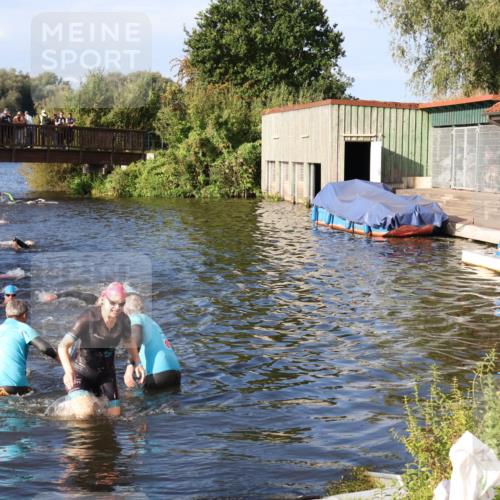31.08.2025 - Elbe Triathlon Hamburg Luisa Fischer http://msf.ph/oto/8675184 31.08.2025 08:55:53 Schwimmen 304, 468 meine-sportfotos.de