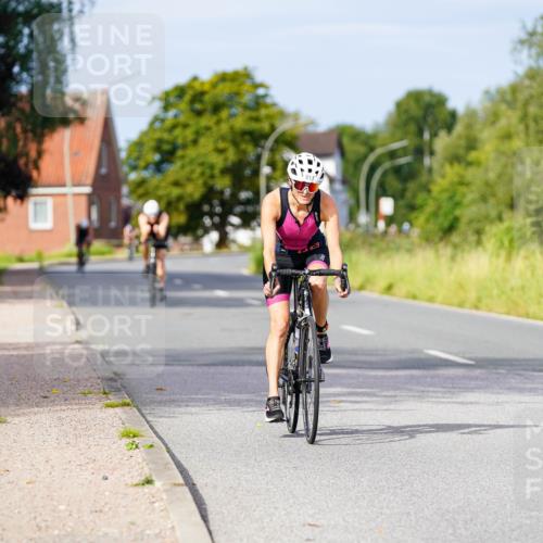 31.08.2025 - Elbe Triathlon Hamburg Michael Burmester http://msf.ph/oto/8675185 31.08.2025 10:18:43 Radfahren 911, 938 meine-sportfotos.de