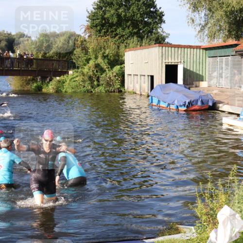 31.08.2025 - Elbe Triathlon Hamburg Luisa Fischer http://msf.ph/oto/8675186 31.08.2025 08:55:54 Schwimmen 304, 468 meine-sportfotos.de