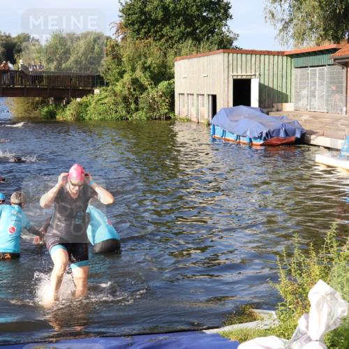 31.08.2025 - Elbe Triathlon Hamburg Luisa Fischer http://msf.ph/oto/8675192 31.08.2025 08:55:55 Schwimmen 304, 450, 468 meine-sportfotos.de