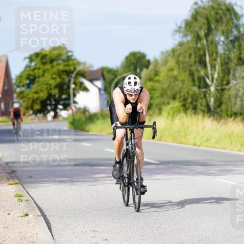 31.08.2025 - Elbe Triathlon Hamburg Michael Burmester http://msf.ph/oto/8675197 31.08.2025 10:18:46 Radfahren 778, 911, 938 meine-sportfotos.de