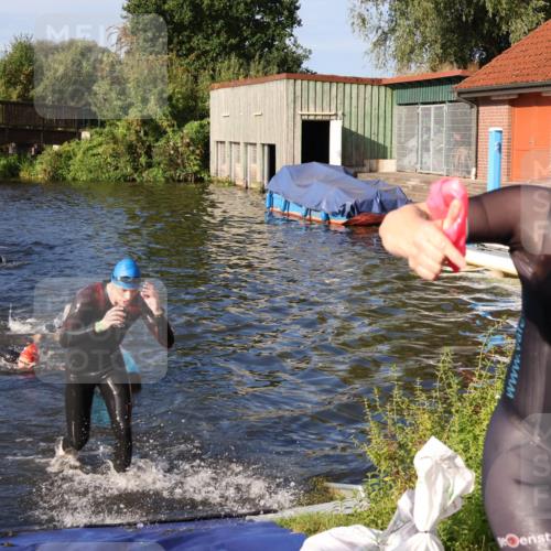 31.08.2025 - Elbe Triathlon Hamburg Luisa Fischer http://msf.ph/oto/8675215 31.08.2025 08:55:59 Schwimmen 304, 441, 450, 468, 549 meine-sportfotos.de