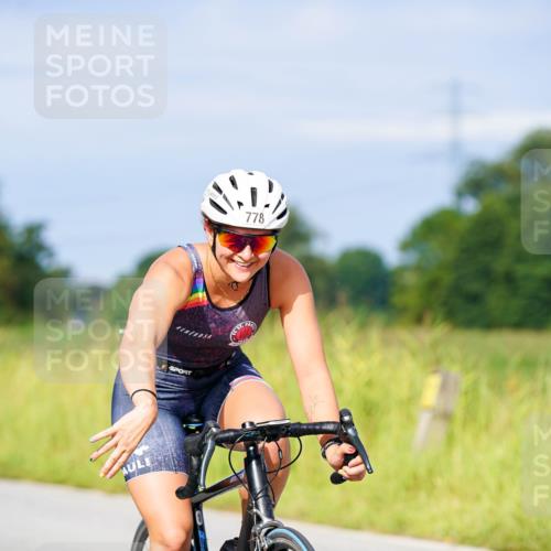 31.08.2025 - Elbe Triathlon Hamburg Michael Burmester http://msf.ph/oto/8675221 31.08.2025 10:18:52 Radfahren 778, 901 meine-sportfotos.de