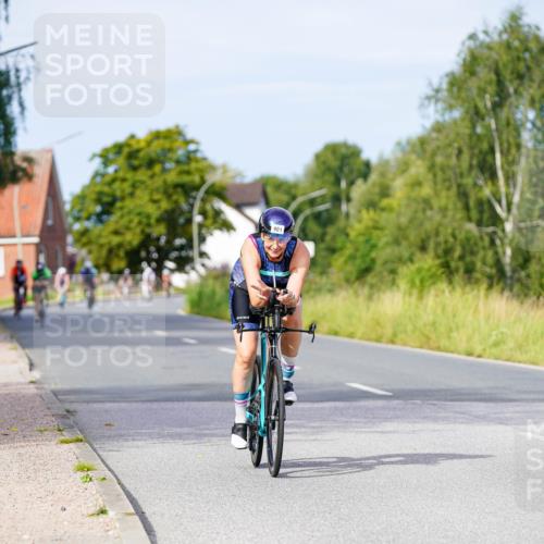 31.08.2025 - Elbe Triathlon Hamburg Michael Burmester http://msf.ph/oto/8675225 31.08.2025 10:18:57 Radfahren 690, 901 meine-sportfotos.de