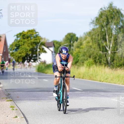 31.08.2025 - Elbe Triathlon Hamburg Michael Burmester http://msf.ph/oto/8675229 31.08.2025 10:18:58 Radfahren 690, 901 meine-sportfotos.de