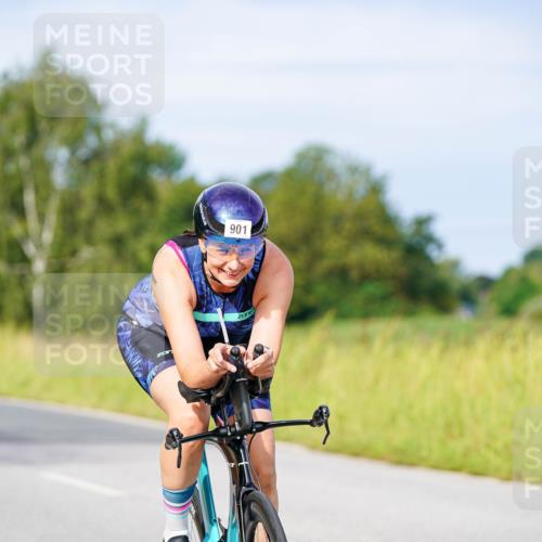 31.08.2025 - Elbe Triathlon Hamburg Michael Burmester http://msf.ph/oto/8675237 31.08.2025 10:18:59 Radfahren 690, 901, 944 meine-sportfotos.de