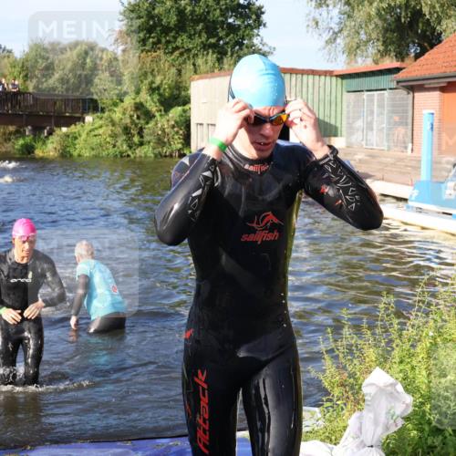 31.08.2025 - Elbe Triathlon Hamburg Luisa Fischer http://msf.ph/oto/8675259 31.08.2025 08:56:09 Schwimmen 392, 441, 450, 476, 540, 549 meine-sportfotos.de