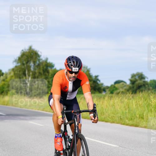 31.08.2025 - Elbe Triathlon Hamburg Michael Burmester http://msf.ph/oto/8675267 31.08.2025 10:19:07 Radfahren 487, 674, 690, 713, 735, 777, 856, 944 meine-sportfotos.de