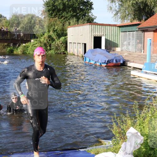 31.08.2025 - Elbe Triathlon Hamburg Luisa Fischer http://msf.ph/oto/8675269 31.08.2025 08:56:11 Schwimmen 392, 441, 476, 540 meine-sportfotos.de