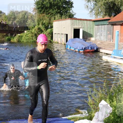 31.08.2025 - Elbe Triathlon Hamburg Luisa Fischer http://msf.ph/oto/8675270 31.08.2025 08:56:12 Schwimmen 392, 441, 476, 540 meine-sportfotos.de