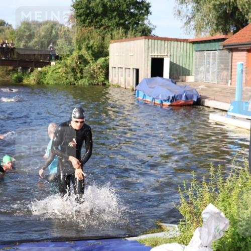 31.08.2025 - Elbe Triathlon Hamburg Luisa Fischer http://msf.ph/oto/8675278 31.08.2025 08:56:13 Schwimmen 392, 449, 476, 540 meine-sportfotos.de