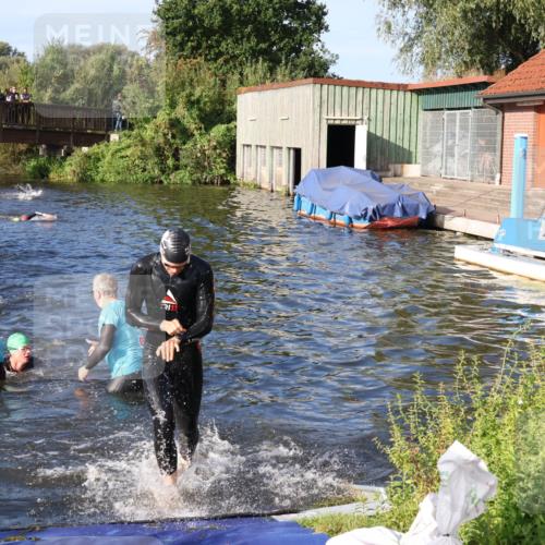 31.08.2025 - Elbe Triathlon Hamburg Luisa Fischer http://msf.ph/oto/8675281 31.08.2025 08:56:14 Schwimmen 392, 449, 476, 540 meine-sportfotos.de