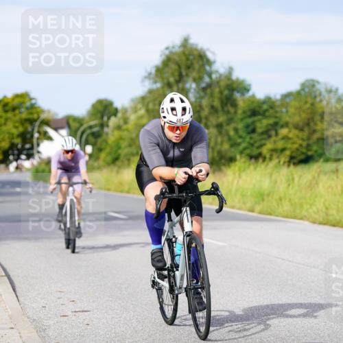 31.08.2025 - Elbe Triathlon Hamburg Michael Burmester http://msf.ph/oto/8675289 31.08.2025 10:19:11 Radfahren 487, 713, 777, 803, 828, 856, 930 meine-sportfotos.de