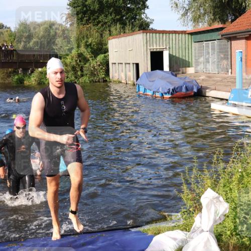 31.08.2025 - Elbe Triathlon Hamburg Luisa Fischer http://msf.ph/oto/8675311 31.08.2025 08:56:23 Schwimmen 449, 465, 479, 492 meine-sportfotos.de