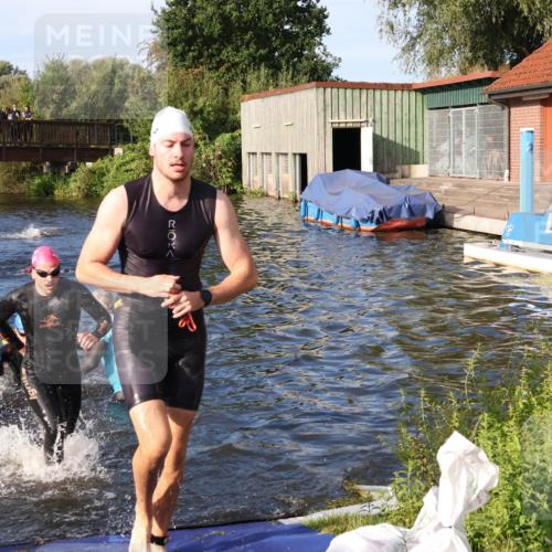 31.08.2025 - Elbe Triathlon Hamburg Luisa Fischer http://msf.ph/oto/8675313 31.08.2025 08:56:23 Schwimmen 449, 465, 479, 492 meine-sportfotos.de