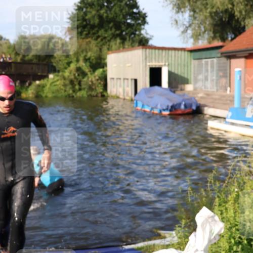 31.08.2025 - Elbe Triathlon Hamburg Luisa Fischer http://msf.ph/oto/8675325 31.08.2025 08:56:25 Schwimmen 449, 465, 479, 492 meine-sportfotos.de
