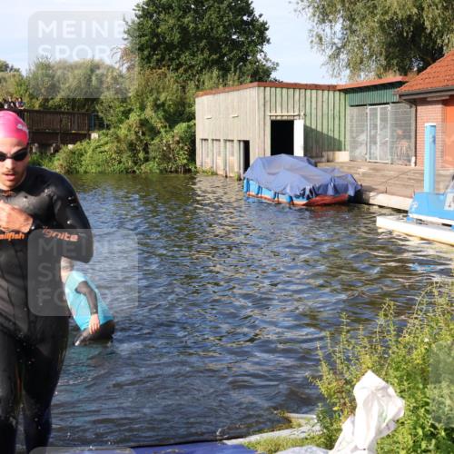 31.08.2025 - Elbe Triathlon Hamburg Luisa Fischer http://msf.ph/oto/8675327 31.08.2025 08:56:26 Schwimmen 449, 465, 479, 492 meine-sportfotos.de