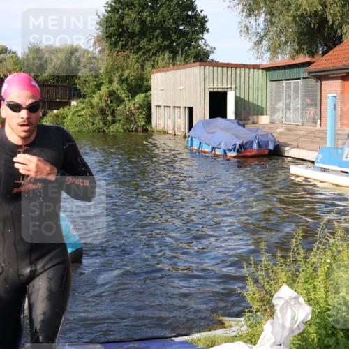 31.08.2025 - Elbe Triathlon Hamburg Luisa Fischer http://msf.ph/oto/8675329 31.08.2025 08:56:26 Schwimmen 449, 465, 479, 492 meine-sportfotos.de