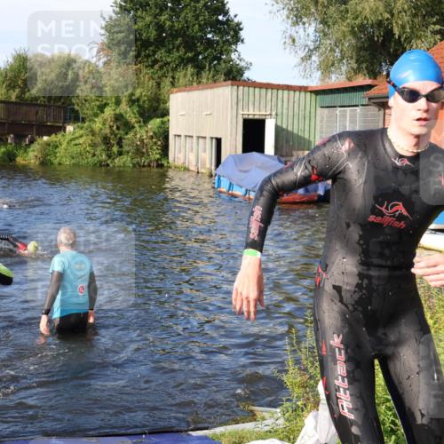 31.08.2025 - Elbe Triathlon Hamburg Luisa Fischer http://msf.ph/oto/8675334 31.08.2025 08:56:29 Schwimmen 412, 465, 479, 492 meine-sportfotos.de