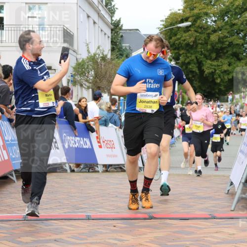 31.08.2025 - 21. Blankeneser Heldenlauf Strokosch-Dieckow http://msf.ph/oto/8675338 31.08.2025 10:29:32 Ziel 2614, 2615, 2684, 2538, 2558, 2277 meine-sportfotos.de