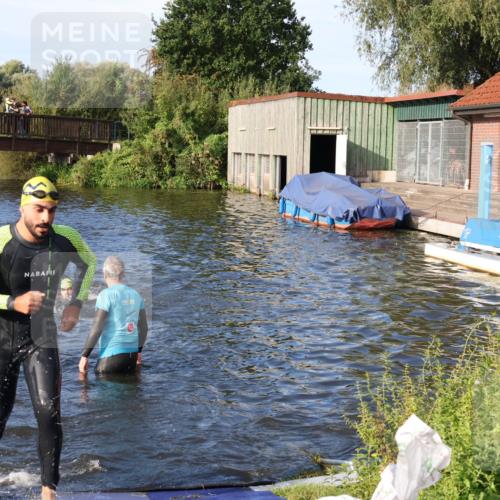 31.08.2025 - Elbe Triathlon Hamburg Luisa Fischer http://msf.ph/oto/8675342 31.08.2025 08:56:31 Schwimmen 412, 465, 492 meine-sportfotos.de