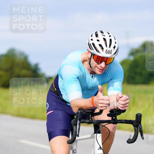 31.08.2025 - Elbe Triathlon Hamburg Michael Burmester http://msf.ph/oto/8675347 31.08.2025 10:19:27 Radfahren 657, 660, 710, 808 meine-sportfotos.de
