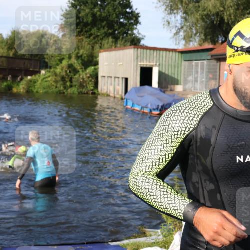 31.08.2025 - Elbe Triathlon Hamburg Luisa Fischer http://msf.ph/oto/8675350 31.08.2025 08:56:32 Schwimmen 412, 465, 492 meine-sportfotos.de