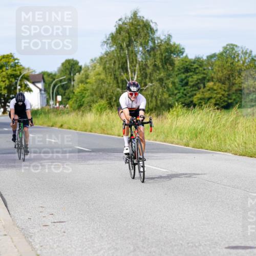 31.08.2025 - Elbe Triathlon Hamburg Michael Burmester http://msf.ph/oto/8675352 31.08.2025 10:19:30 Radfahren 657, 760, 808, 932 meine-sportfotos.de