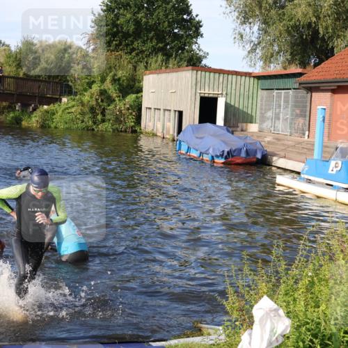 31.08.2025 - Elbe Triathlon Hamburg Luisa Fischer http://msf.ph/oto/8675353 31.08.2025 08:56:36 Schwimmen 412, 545 meine-sportfotos.de