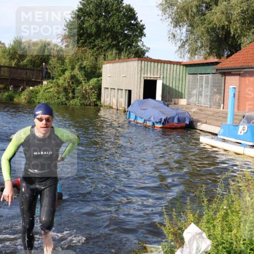 31.08.2025 - Elbe Triathlon Hamburg Luisa Fischer http://msf.ph/oto/8675357 31.08.2025 08:56:37 Schwimmen 412, 545 meine-sportfotos.de
