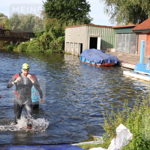 31.08.2025 - Elbe Triathlon Hamburg Luisa Fischer http://msf.ph/oto/8675366 31.08.2025 08:56:41 Schwimmen 412, 545 meine-sportfotos.de