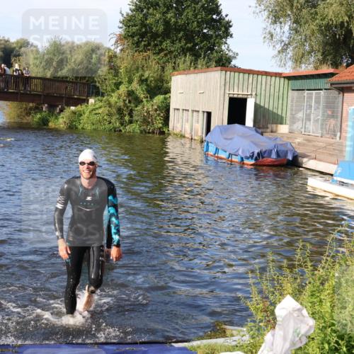 31.08.2025 - Elbe Triathlon Hamburg Luisa Fischer http://msf.ph/oto/8675397 31.08.2025 08:56:53 Schwimmen 440 meine-sportfotos.de