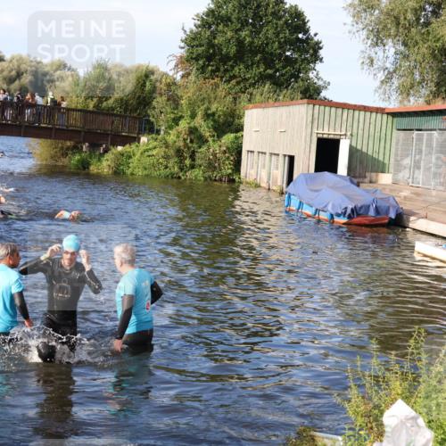 31.08.2025 - Elbe Triathlon Hamburg Luisa Fischer http://msf.ph/oto/8675418 31.08.2025 08:57:09 Schwimmen 458 meine-sportfotos.de