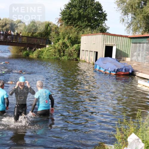 31.08.2025 - Elbe Triathlon Hamburg Luisa Fischer http://msf.ph/oto/8675420 31.08.2025 08:57:09 Schwimmen 458 meine-sportfotos.de
