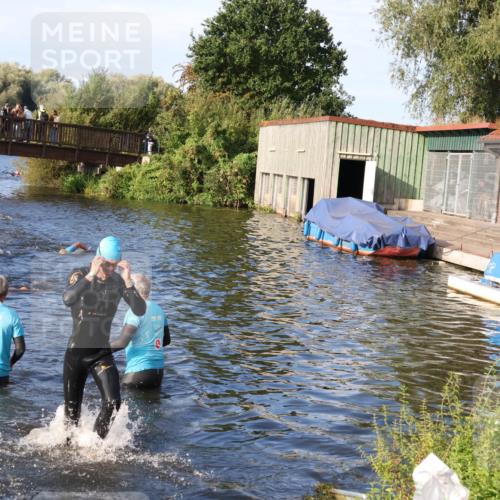 31.08.2025 - Elbe Triathlon Hamburg Luisa Fischer http://msf.ph/oto/8675425 31.08.2025 08:57:10 Schwimmen 458, 542 meine-sportfotos.de