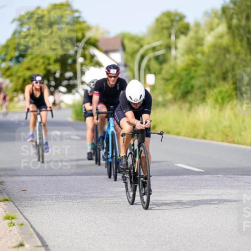 31.08.2025 - Elbe Triathlon Hamburg Michael Burmester http://msf.ph/oto/8675429 31.08.2025 10:19:55 Radfahren 609, 742, 795, 807, 903, 921 meine-sportfotos.de