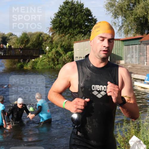 31.08.2025 - Elbe Triathlon Hamburg Luisa Fischer http://msf.ph/oto/8675452 31.08.2025 08:57:21 Schwimmen 462, 505, 516, 542 meine-sportfotos.de