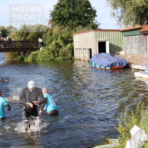 31.08.2025 - Elbe Triathlon Hamburg Luisa Fischer http://msf.ph/oto/8675459 31.08.2025 08:57:23 Schwimmen 462, 505, 516, 542 meine-sportfotos.de