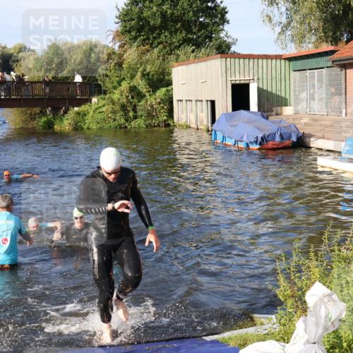 31.08.2025 - Elbe Triathlon Hamburg Luisa Fischer http://msf.ph/oto/8675464 31.08.2025 08:57:24 Schwimmen 462, 505, 516, 542 meine-sportfotos.de
