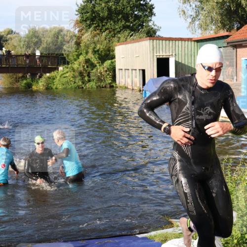 31.08.2025 - Elbe Triathlon Hamburg Luisa Fischer http://msf.ph/oto/8675470 31.08.2025 08:57:25 Schwimmen 462, 505, 516, 532 meine-sportfotos.de