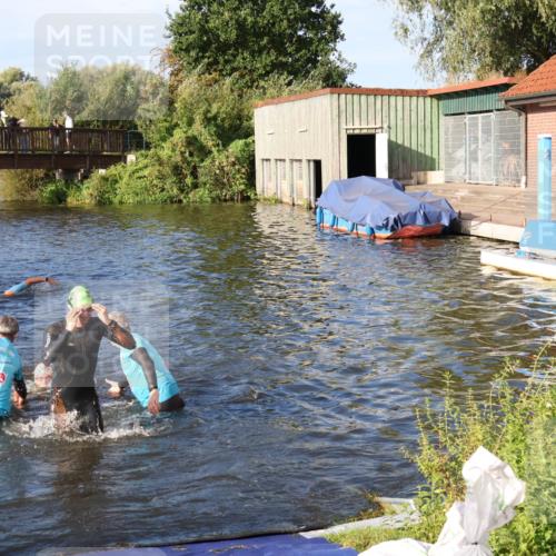31.08.2025 - Elbe Triathlon Hamburg Luisa Fischer http://msf.ph/oto/8675475 31.08.2025 08:57:26 Schwimmen 462, 505, 516, 532 meine-sportfotos.de