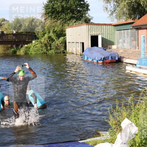 31.08.2025 - Elbe Triathlon Hamburg Luisa Fischer http://msf.ph/oto/8675478 31.08.2025 08:57:26 Schwimmen 462, 505, 516, 532 meine-sportfotos.de