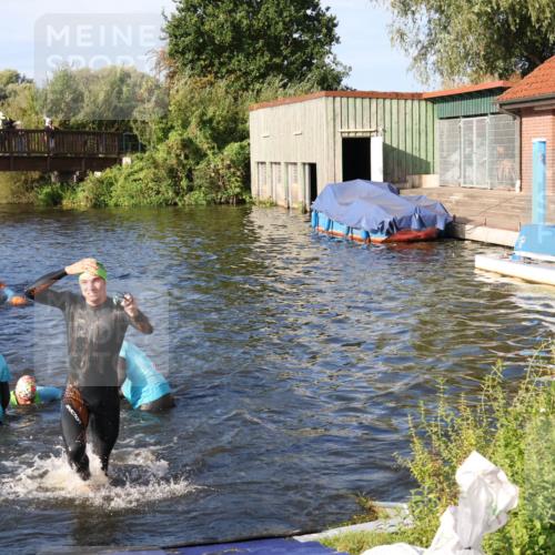 31.08.2025 - Elbe Triathlon Hamburg Luisa Fischer http://msf.ph/oto/8675480 31.08.2025 08:57:27 Schwimmen 462, 505, 516, 532 meine-sportfotos.de