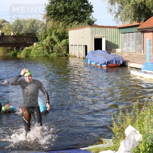 31.08.2025 - Elbe Triathlon Hamburg Luisa Fischer http://msf.ph/oto/8675482 31.08.2025 08:57:27 Schwimmen 462, 505, 516, 532 meine-sportfotos.de