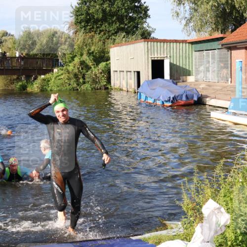 31.08.2025 - Elbe Triathlon Hamburg Luisa Fischer http://msf.ph/oto/8675484 31.08.2025 08:57:27 Schwimmen 462, 505, 516, 532 meine-sportfotos.de