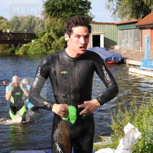31.08.2025 - Elbe Triathlon Hamburg Luisa Fischer http://msf.ph/oto/8675493 31.08.2025 08:57:29 Schwimmen 462, 516, 532 meine-sportfotos.de